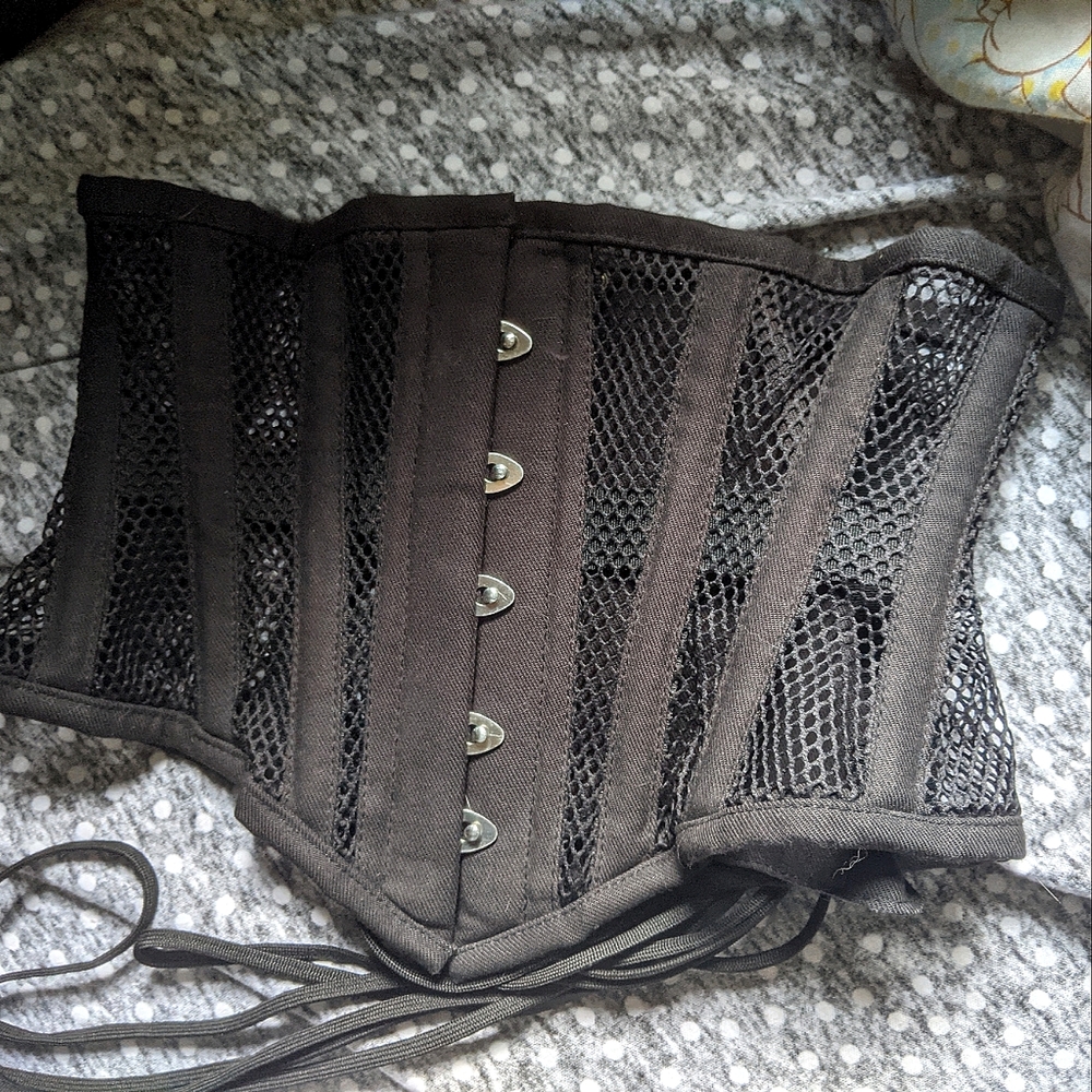 26 inch black mesh orchard corset